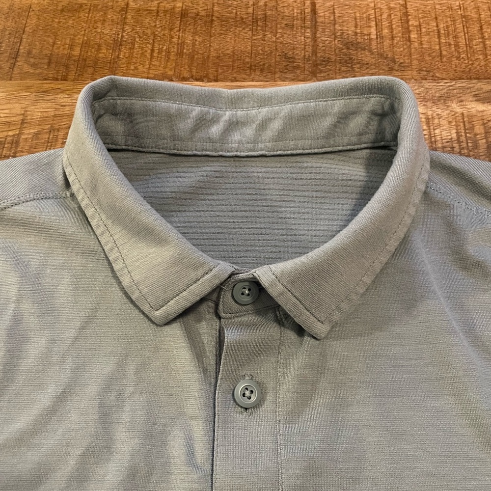 Lululemon Evolution Short Sleeve Polo - Picture 4 of 6
